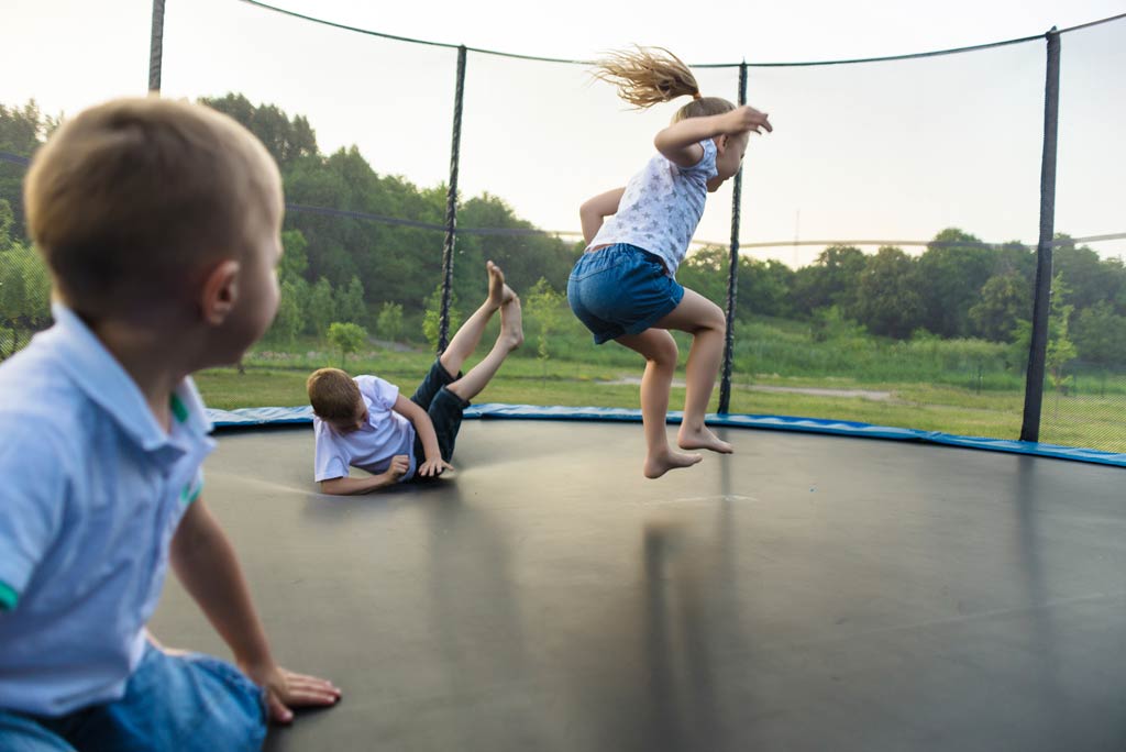 Tappeto elastico: il trampolino circolare divertente e sicuro
